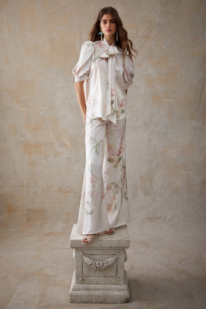 Nüzhet Shirt — a closer view
