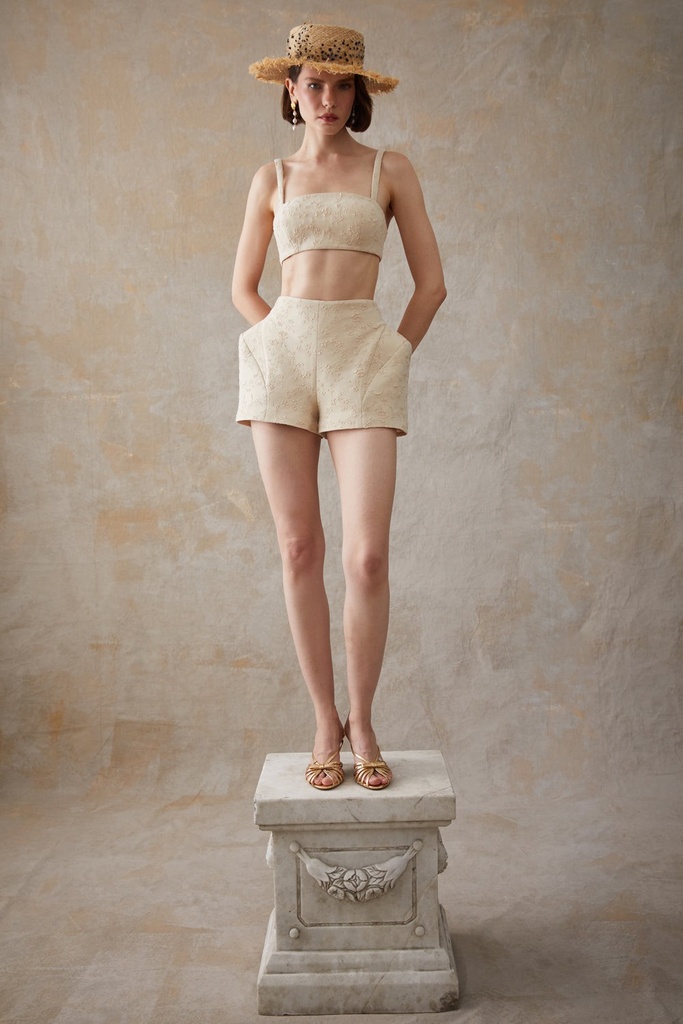 Safâ Shorts — styling perspective