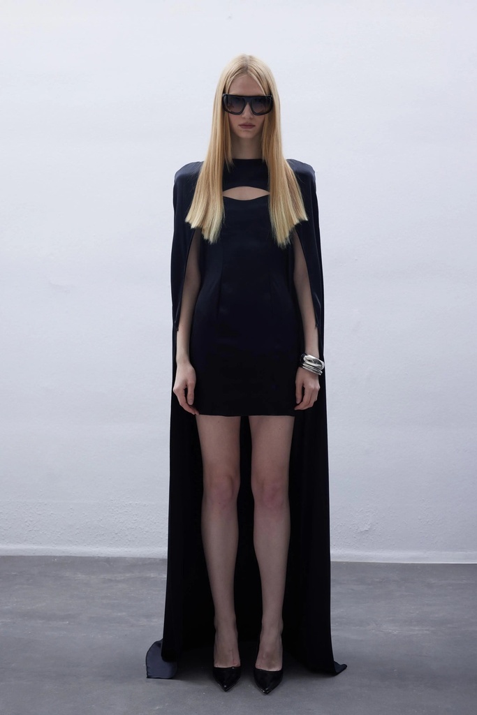 Zelinda Set (Black) — a closer view